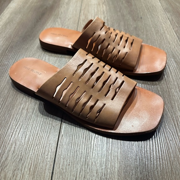FREE PEOPLE Slice Of Sun Sandals / Vachetta - Picture 2 of 6